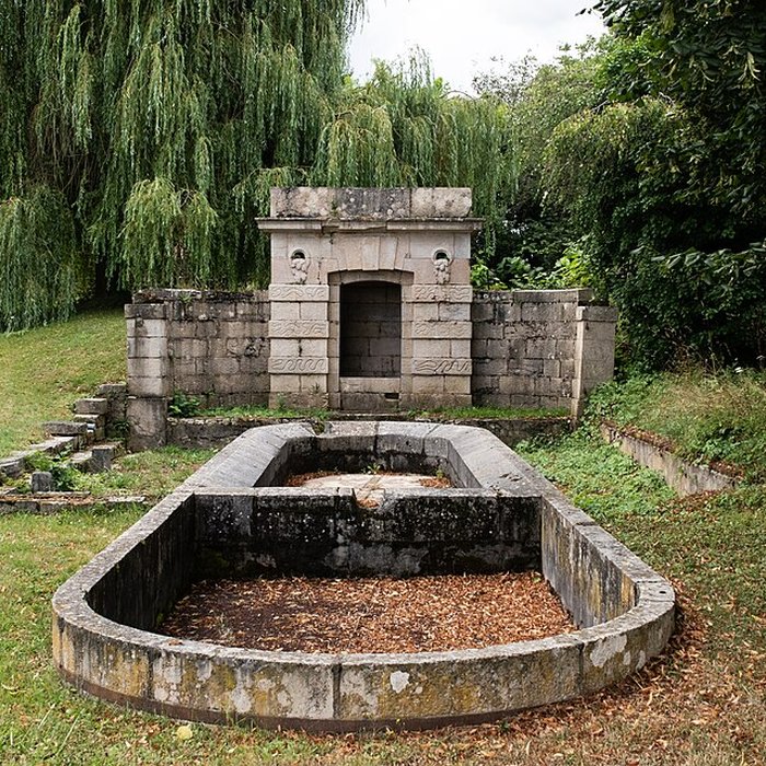 Photo de Fontaine-lavoir du Château de Mutigney