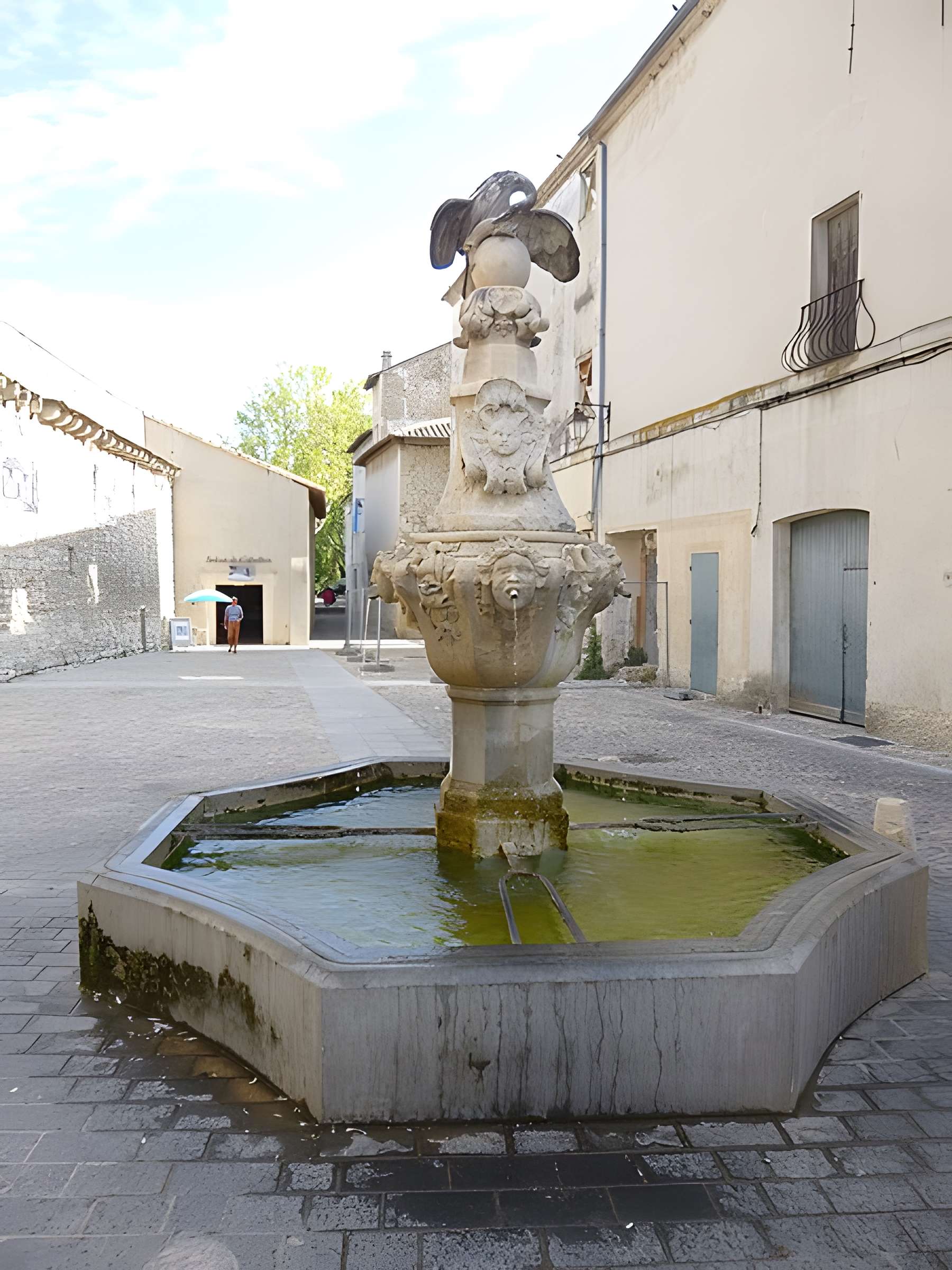 Fontaine du Pélican de Pernes-les-Fontaines