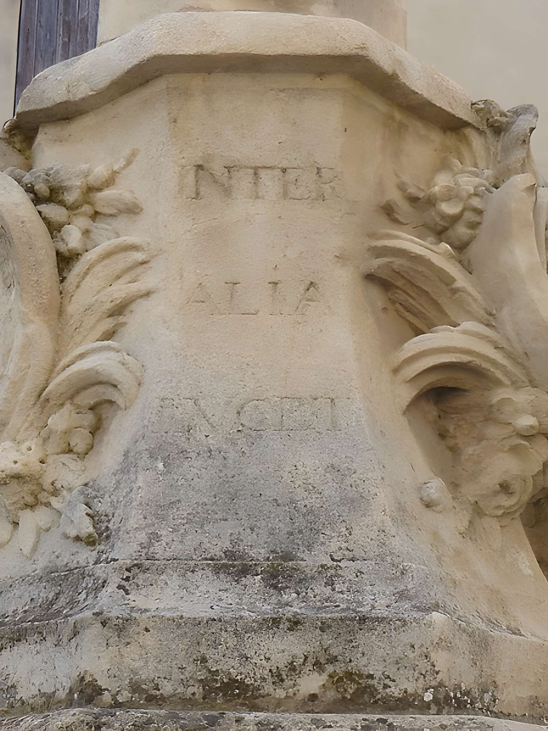 Fontaine du Pélican de Pernes-les-Fontaines