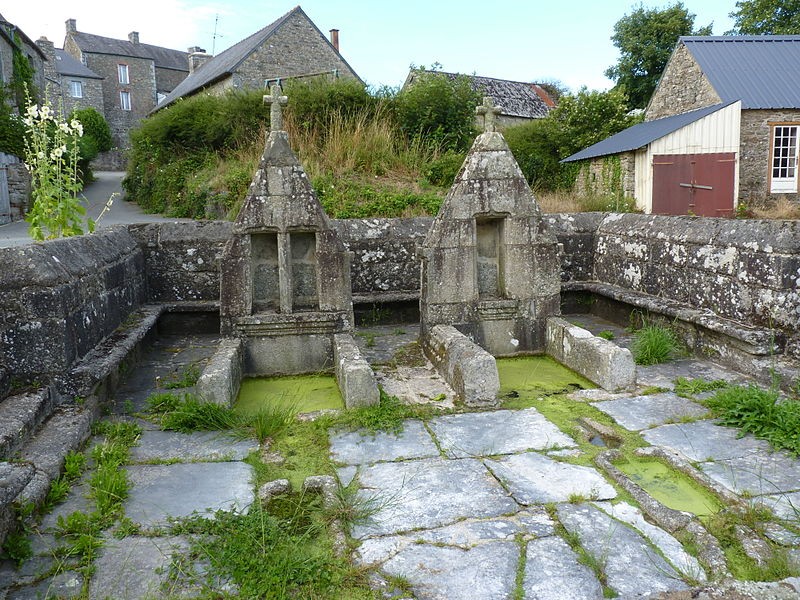 Photo de Fontaines de Saint-Gilles-Pligeaux