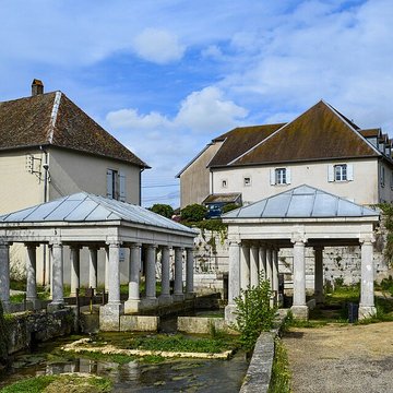Fontaine et Lavoirs dÉtuz