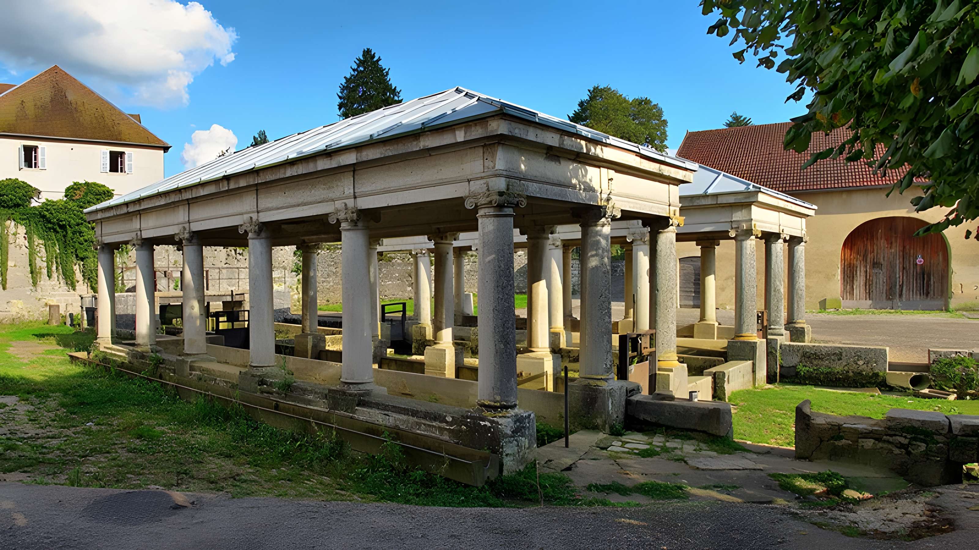 Fontaine et Lavoirs d'Étuz
