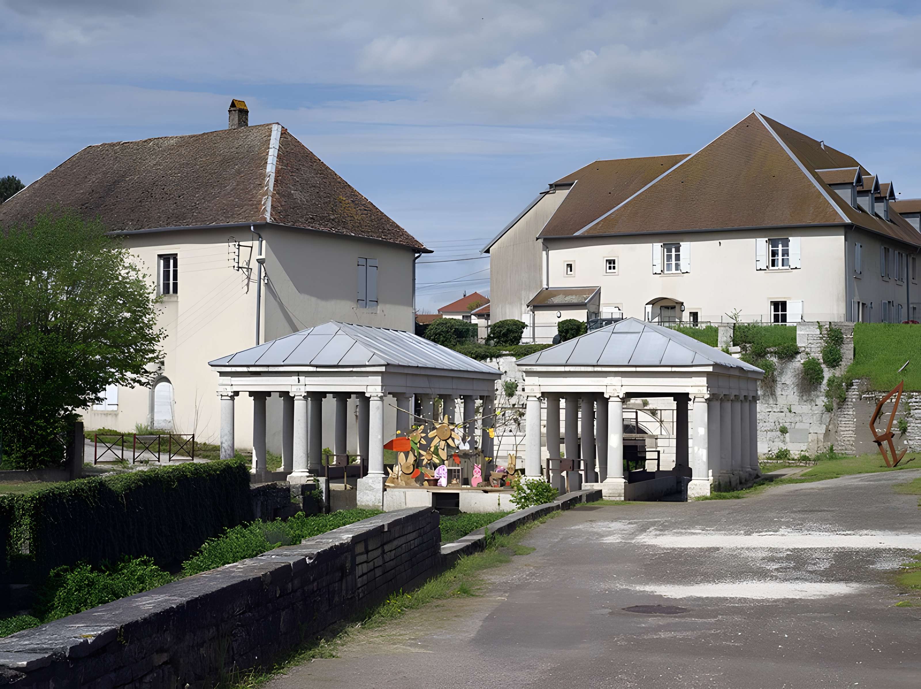 Fontaine et Lavoirs d'Étuz