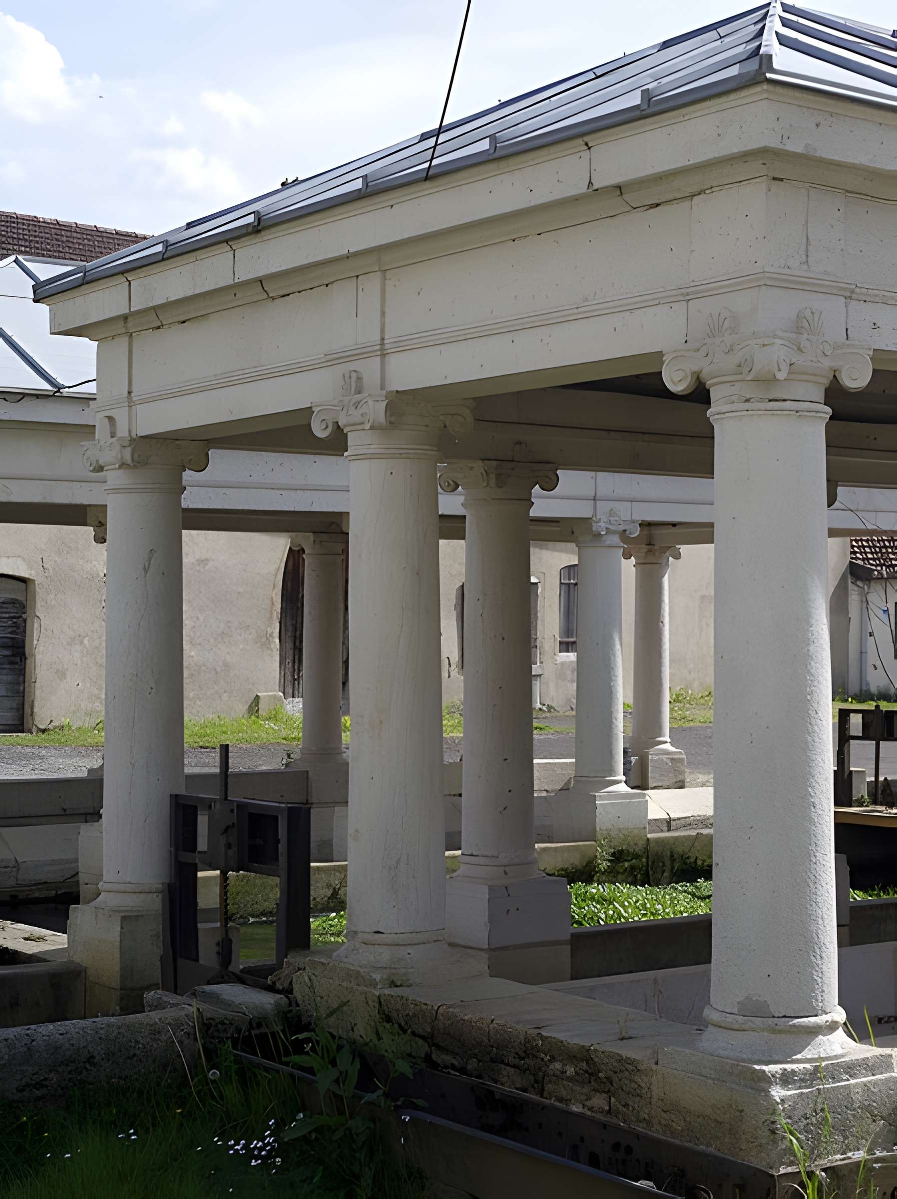 Fontaine et Lavoirs d'Étuz