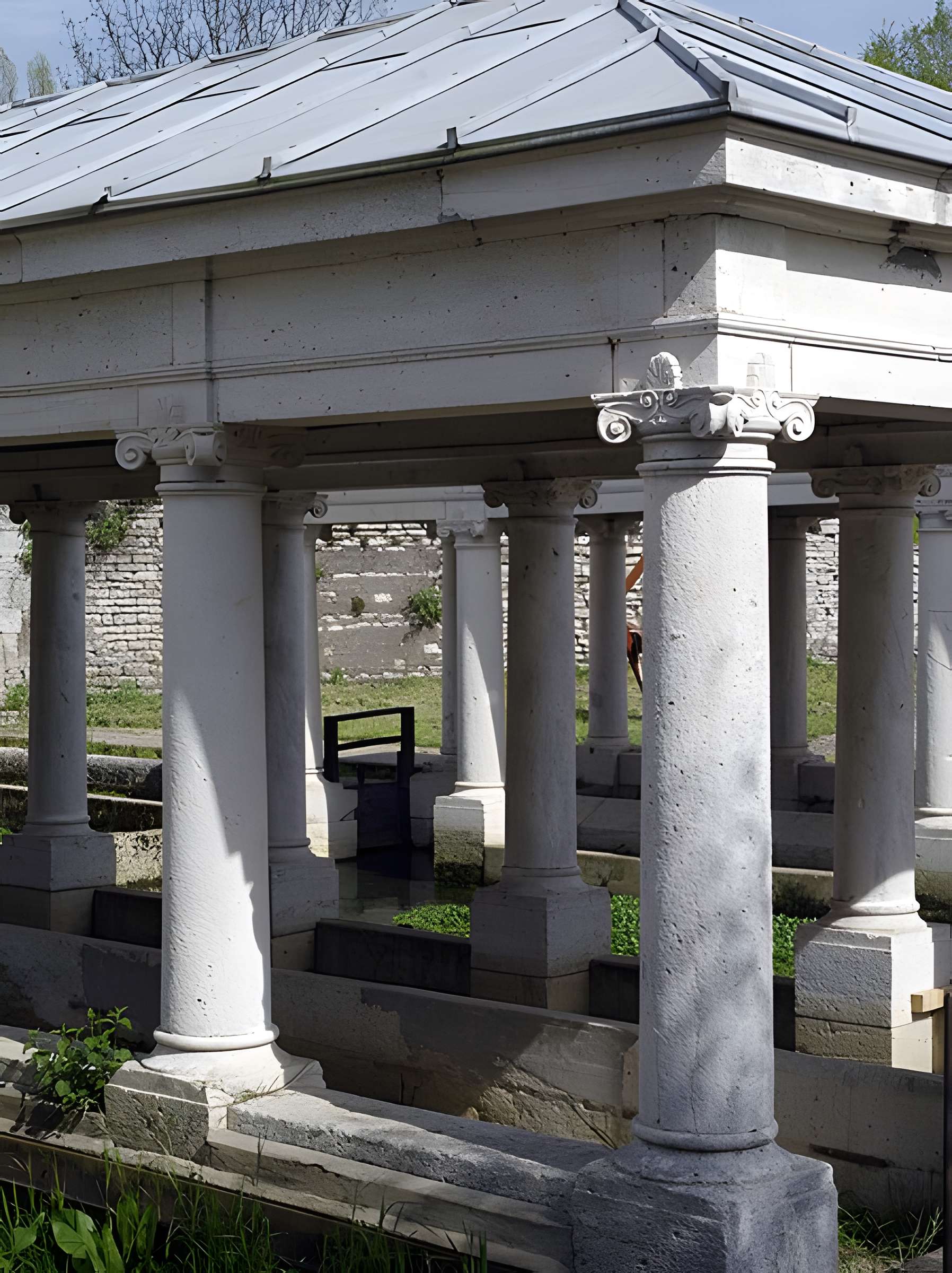 Fontaine et Lavoirs d'Étuz