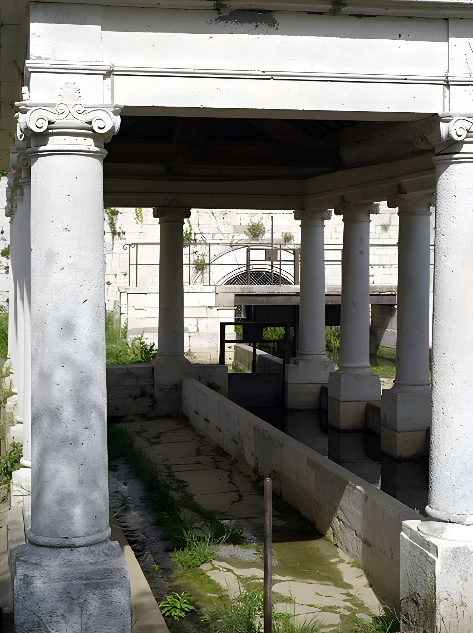 Fontaine et Lavoirs d'Étuz