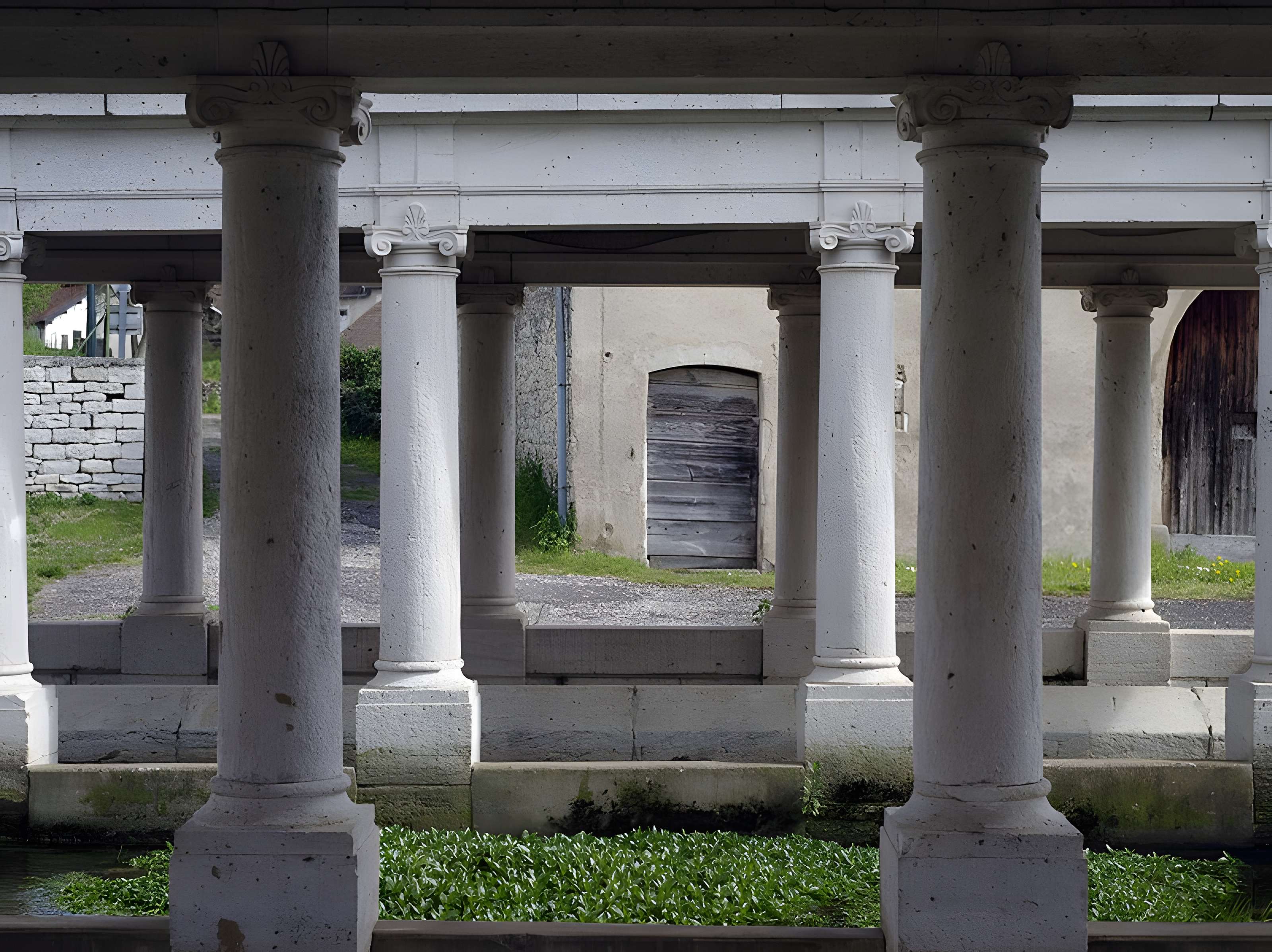 Fontaine et Lavoirs d'Étuz