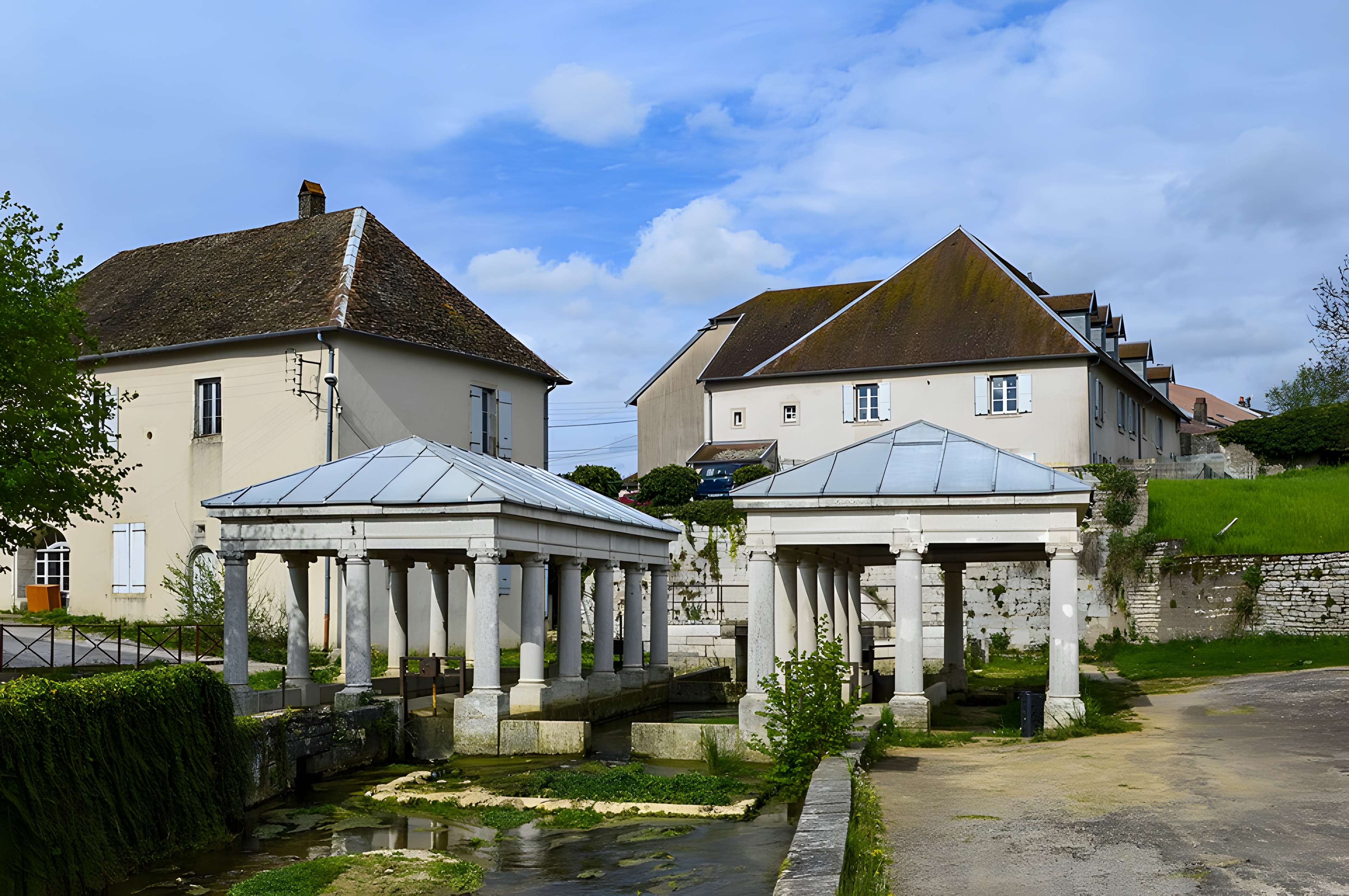 Fontaine et Lavoirs d'Étuz
