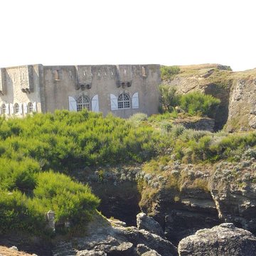 Fort Sarah Bernhardt