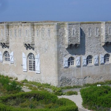 Fort Sarah Bernhardt