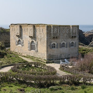 Fort Sarah Bernhardt