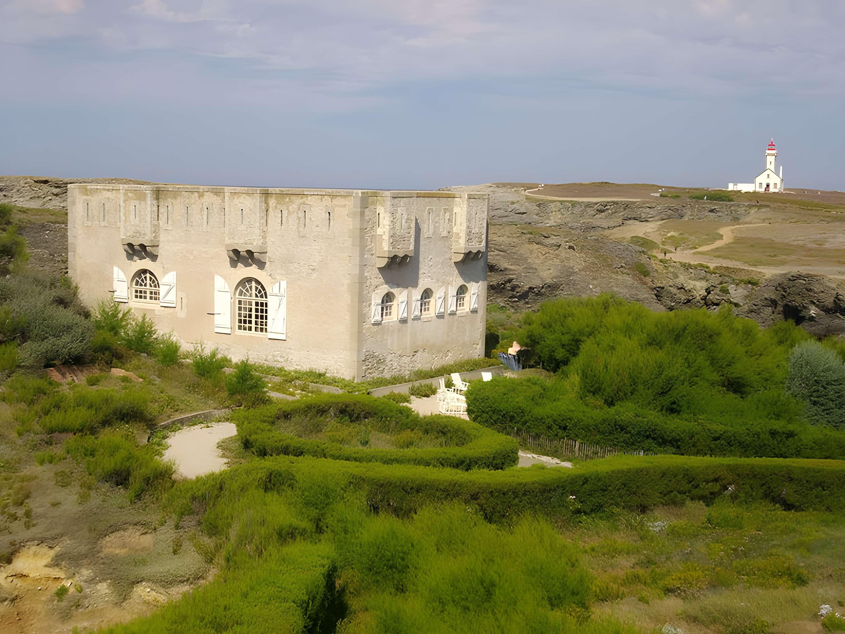 Fort Sarah Bernhardt