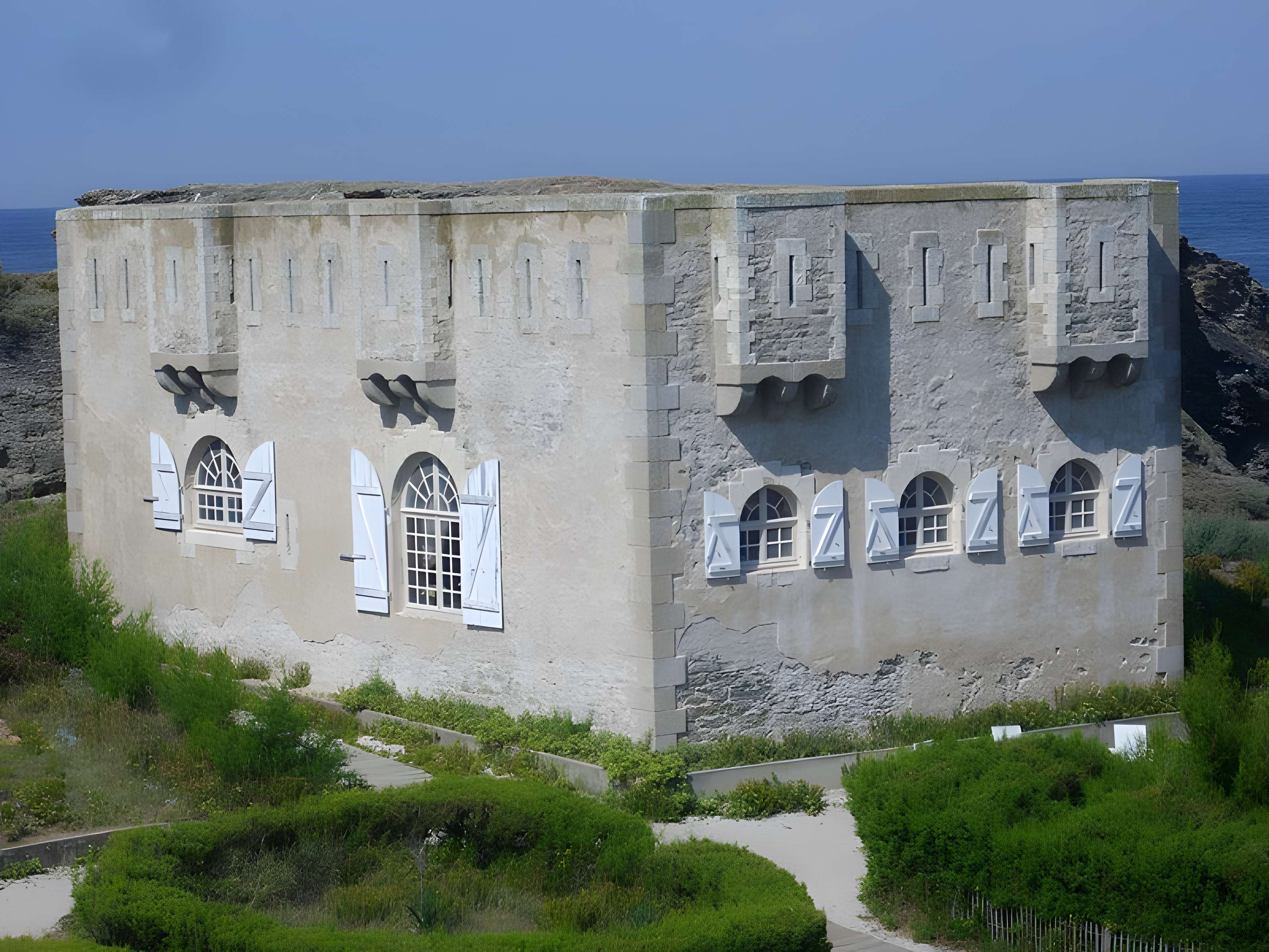 Fort Sarah Bernhardt