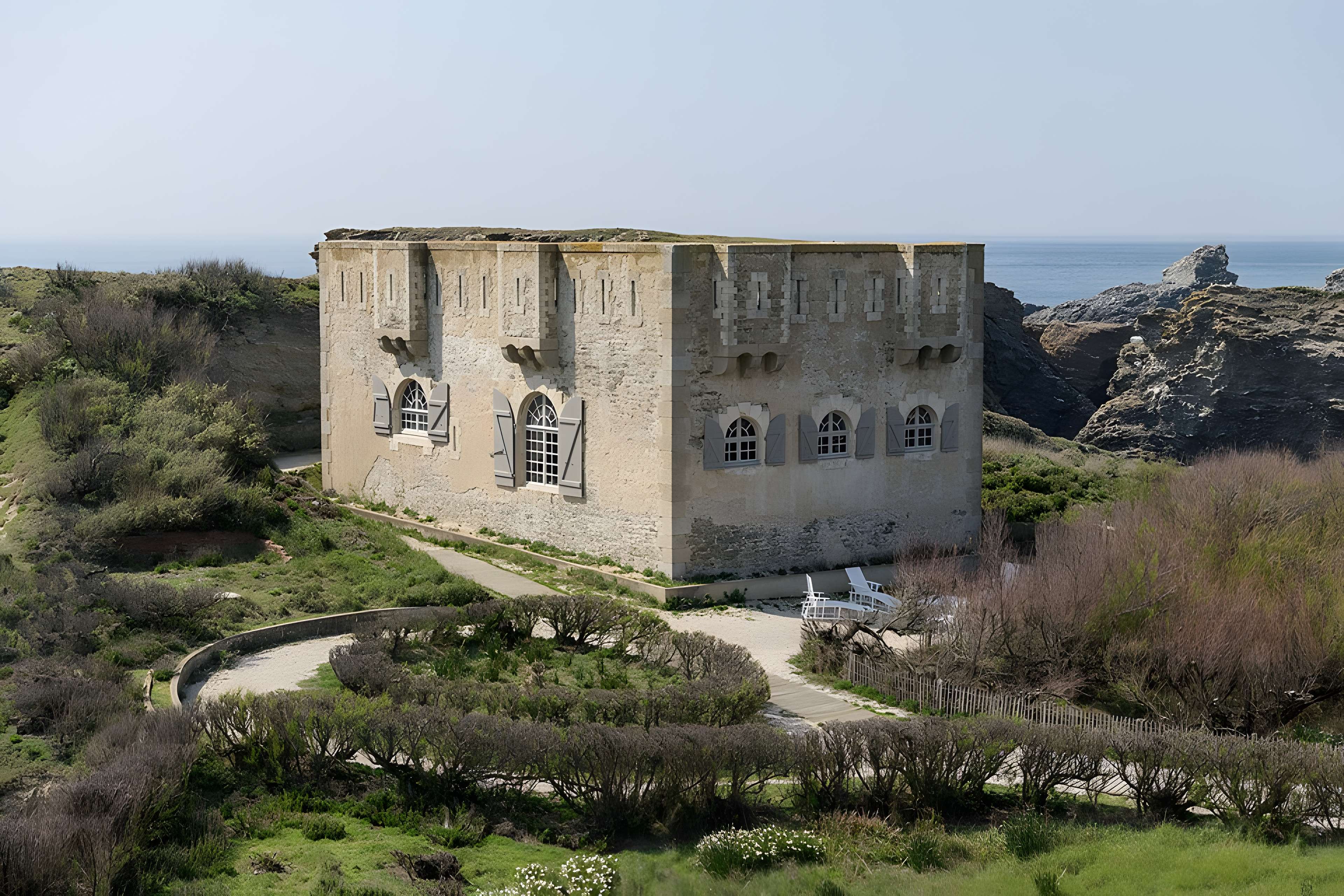 Fort Sarah Bernhardt