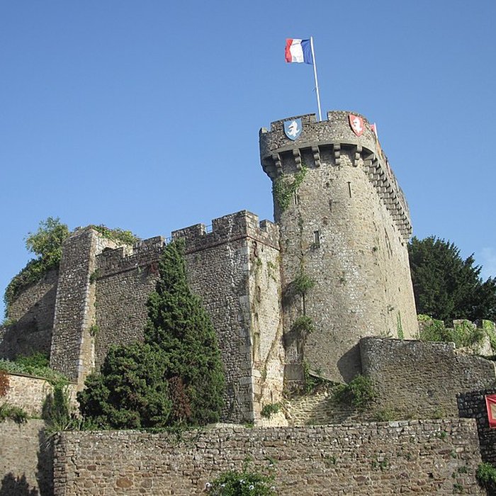 Photo de Fortifications dAvranches