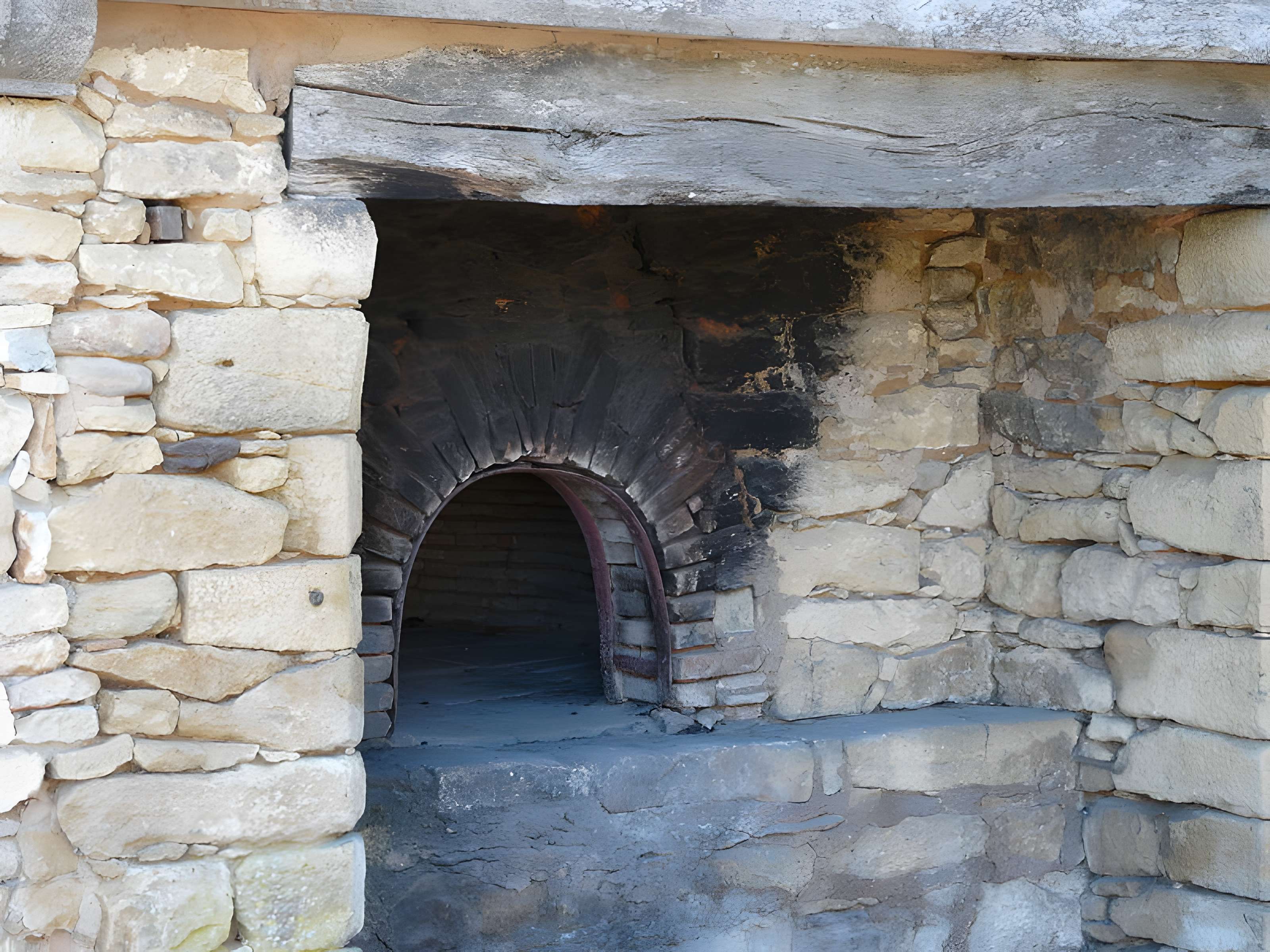 Four à pain dépendant de l'ancien presbytère d'Urval