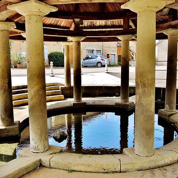 Fontaine-lavoir de Fontenois-lès-Montbozon