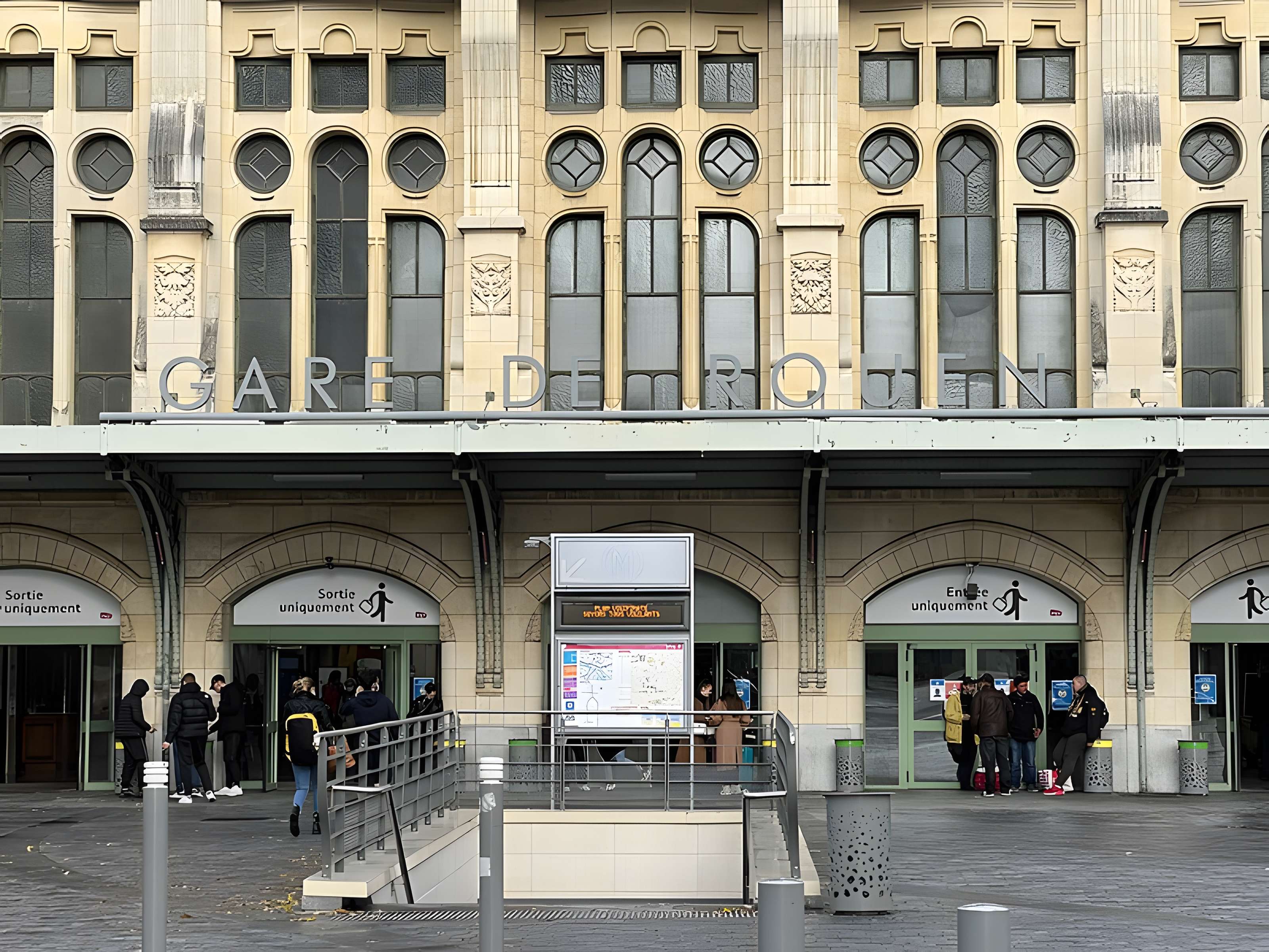 Gare de Rouen-Rive-Droite