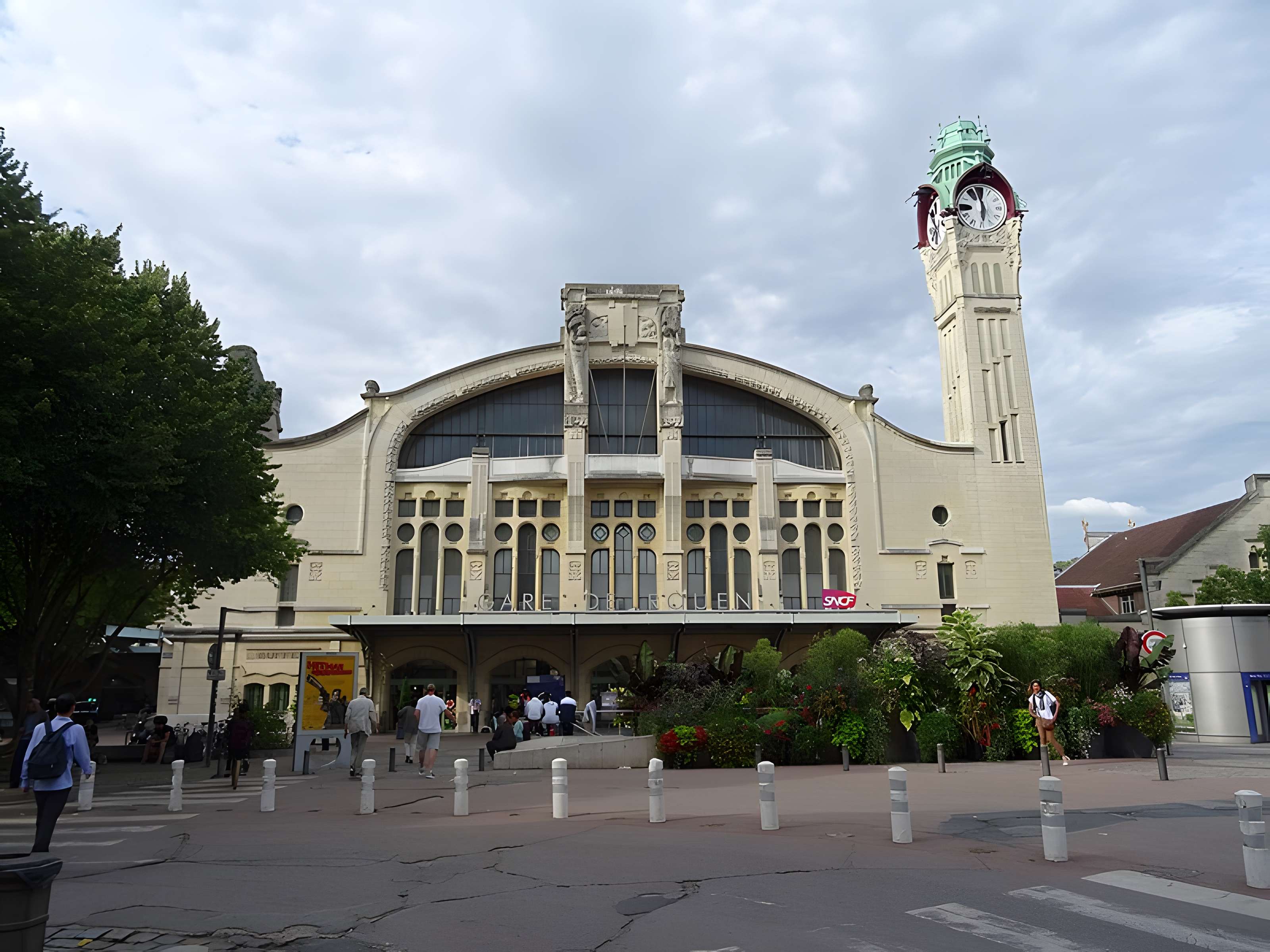 Gare de Rouen-Rive-Droite