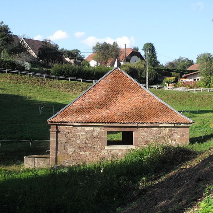 Photo de Fontaine-lavoir de Lomont