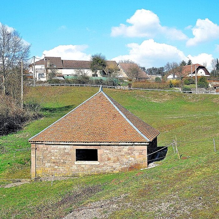 Photo de Fontaine-lavoir de Lomont