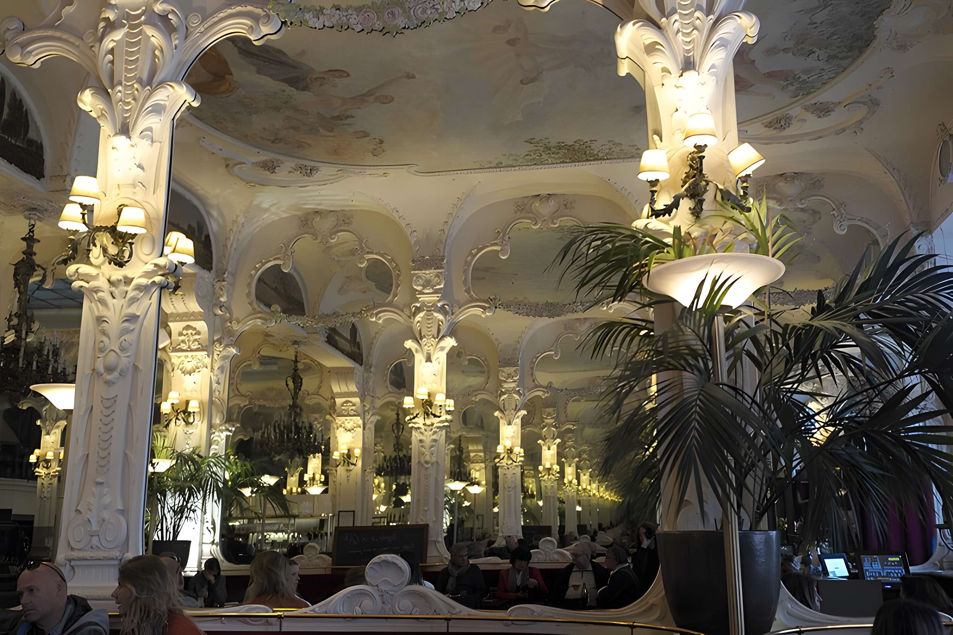 Grand Café de Moulins