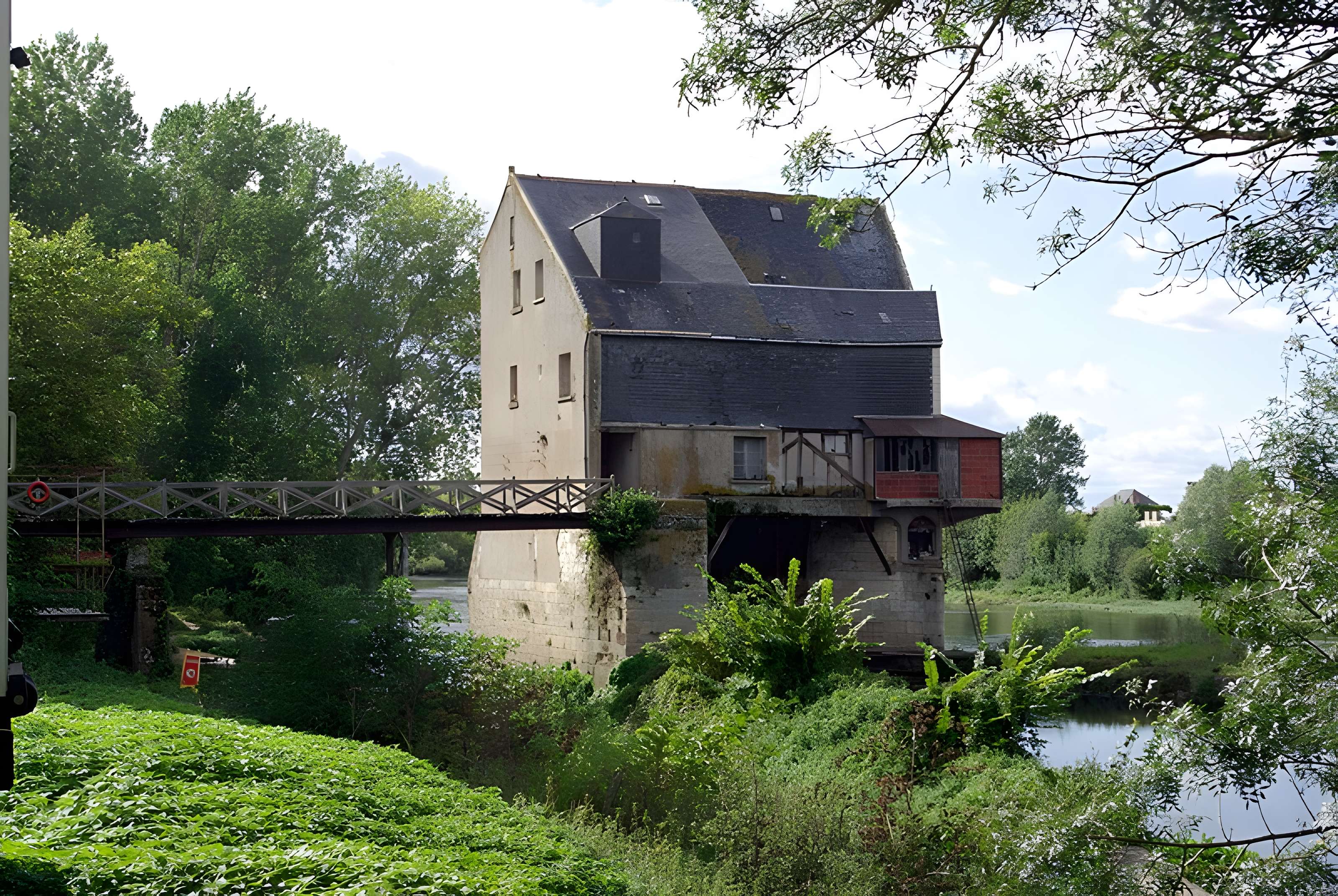 Grand moulin de Ballan