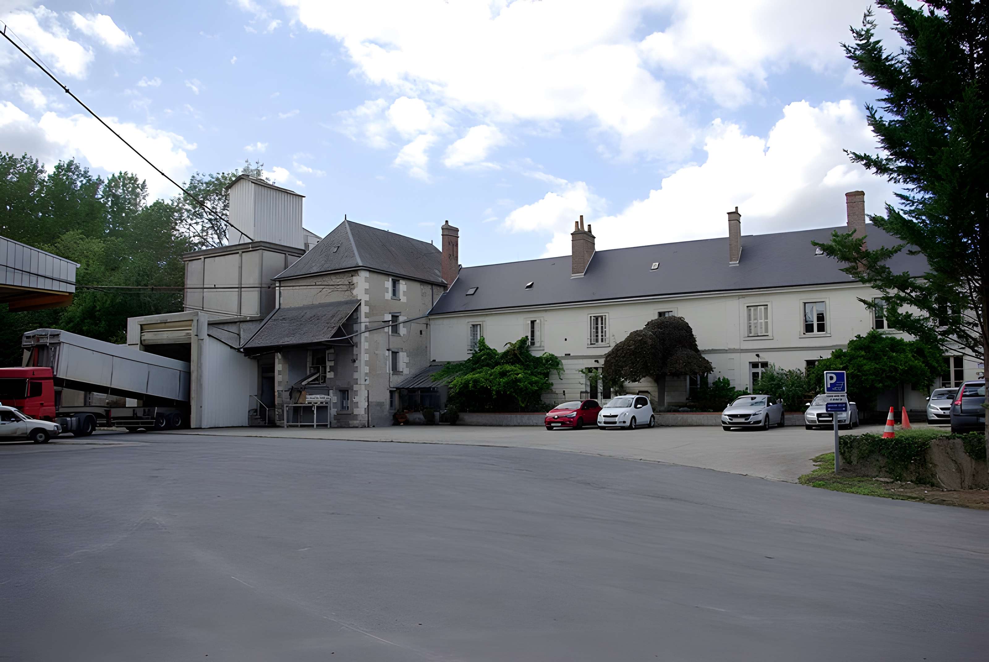 Grand moulin de Ballan