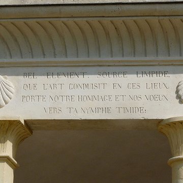 Fontaine-lavoir de Mauvages