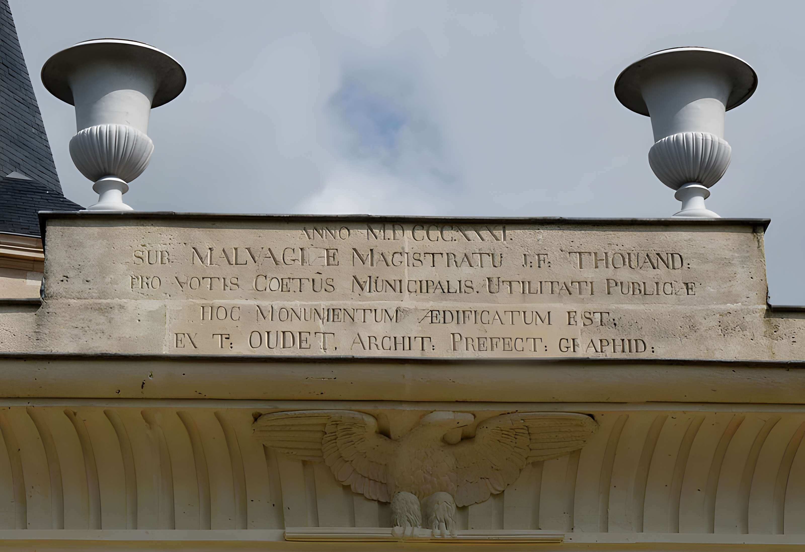 Fontaine-lavoir de Mauvages