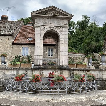 Grande fontaine de Gy