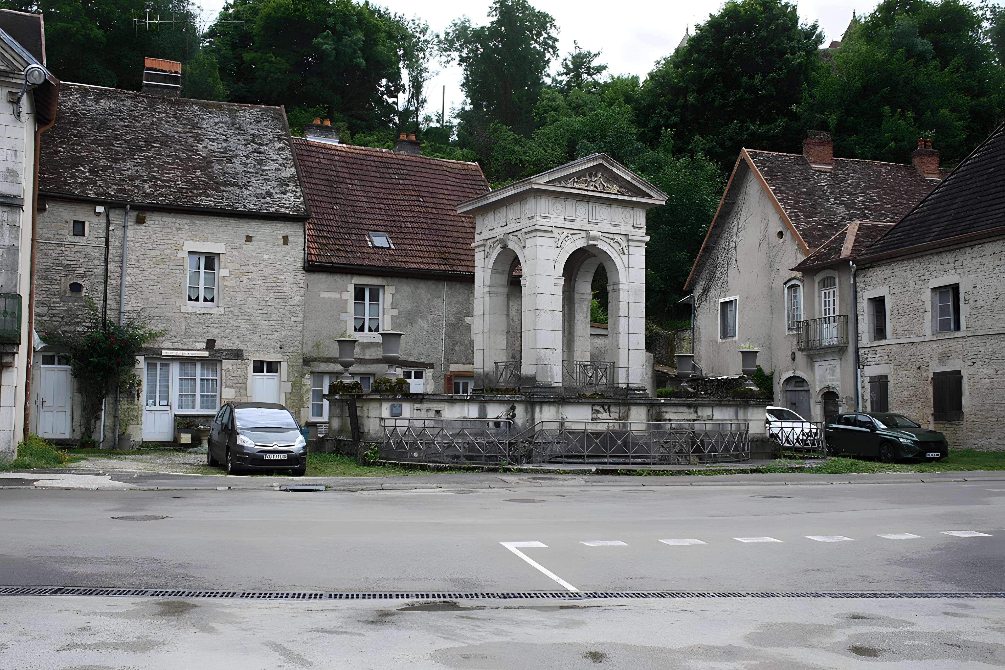 Grande fontaine de Gy