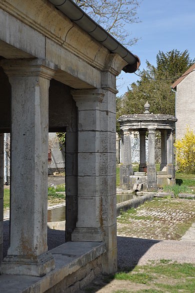 Photo de Fontaine-lavoir de Montagney