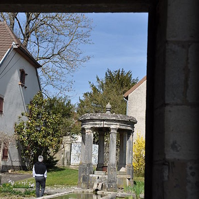 Photo de Fontaine-lavoir de Montagney