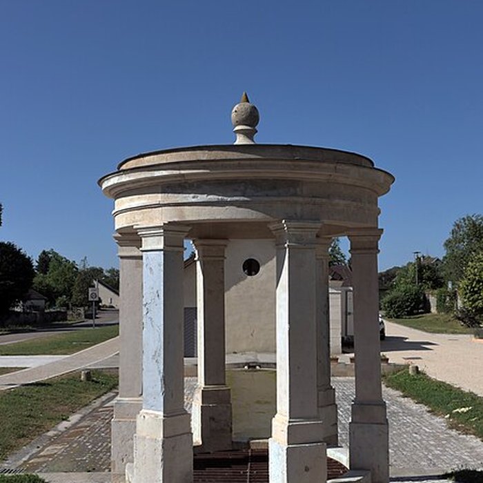 Photo de Fontaine-lavoir de Montagney