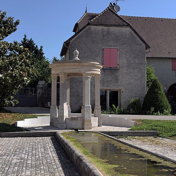 Photo de Fontaine-lavoir de Montagney