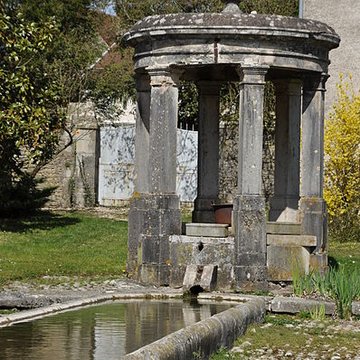 Fontaine-lavoir de Montagney