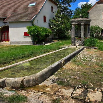 Fontaine-lavoir de Montagney