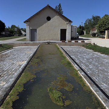 Fontaine-lavoir de Montagney