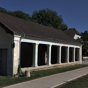 Fontaine-lavoir de Montagney