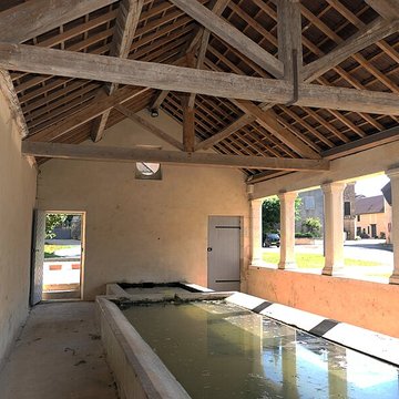 Fontaine-lavoir de Montagney