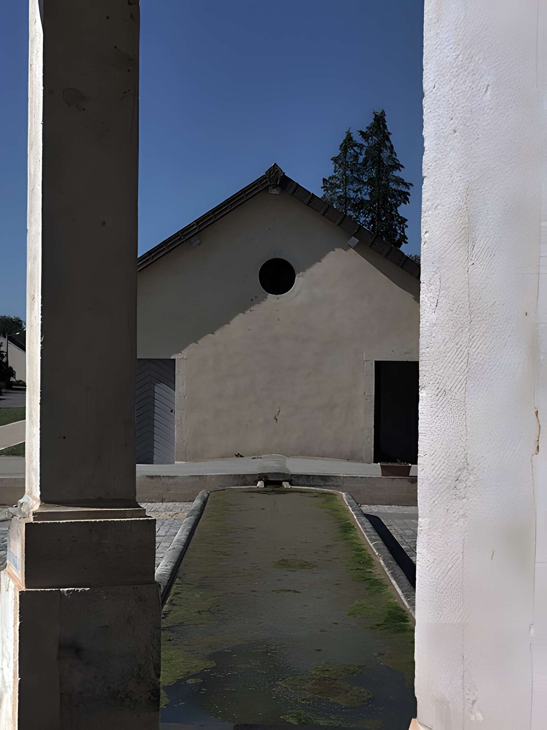 Fontaine-lavoir de Montagney
