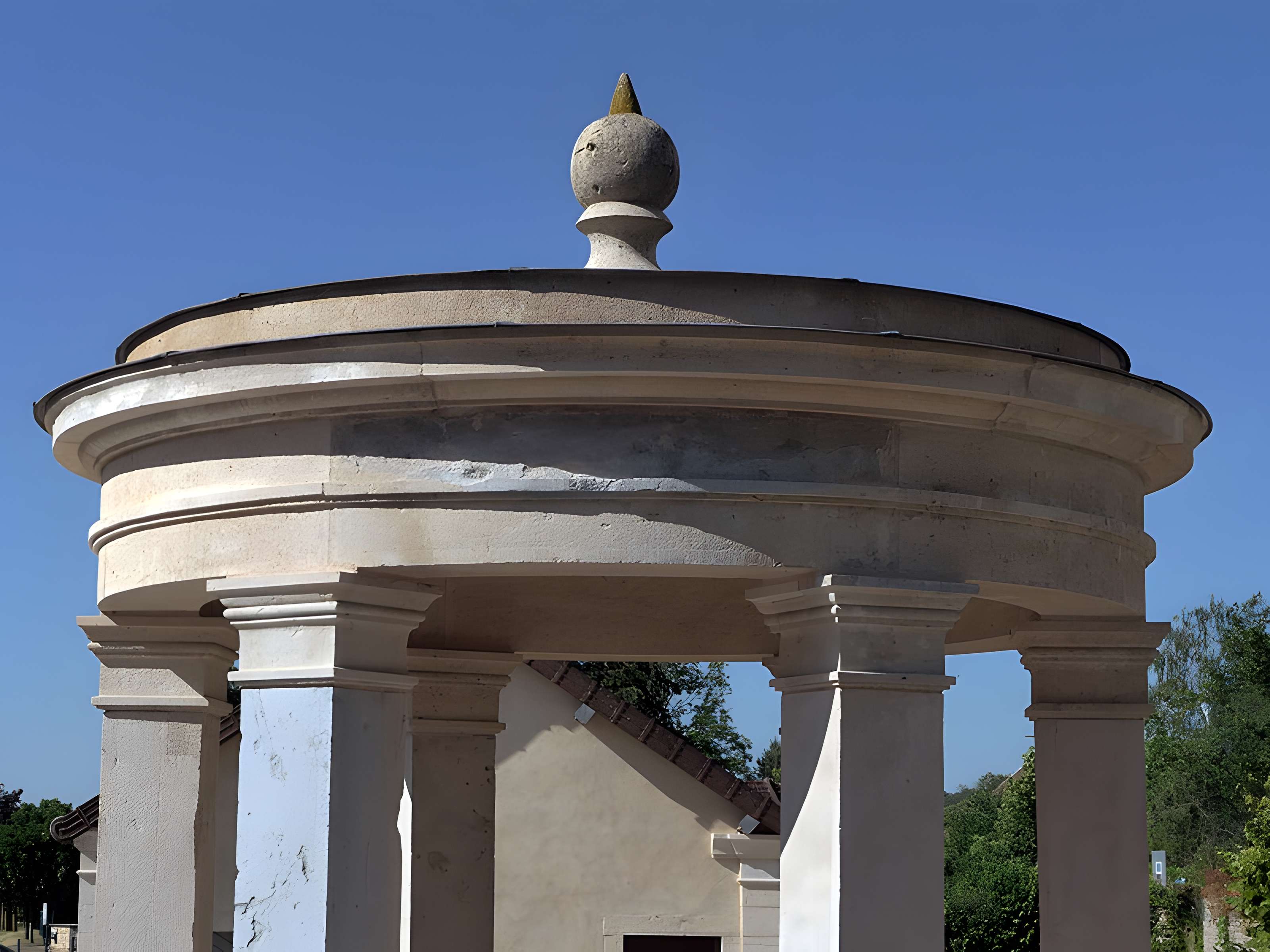 Fontaine-lavoir de Montagney