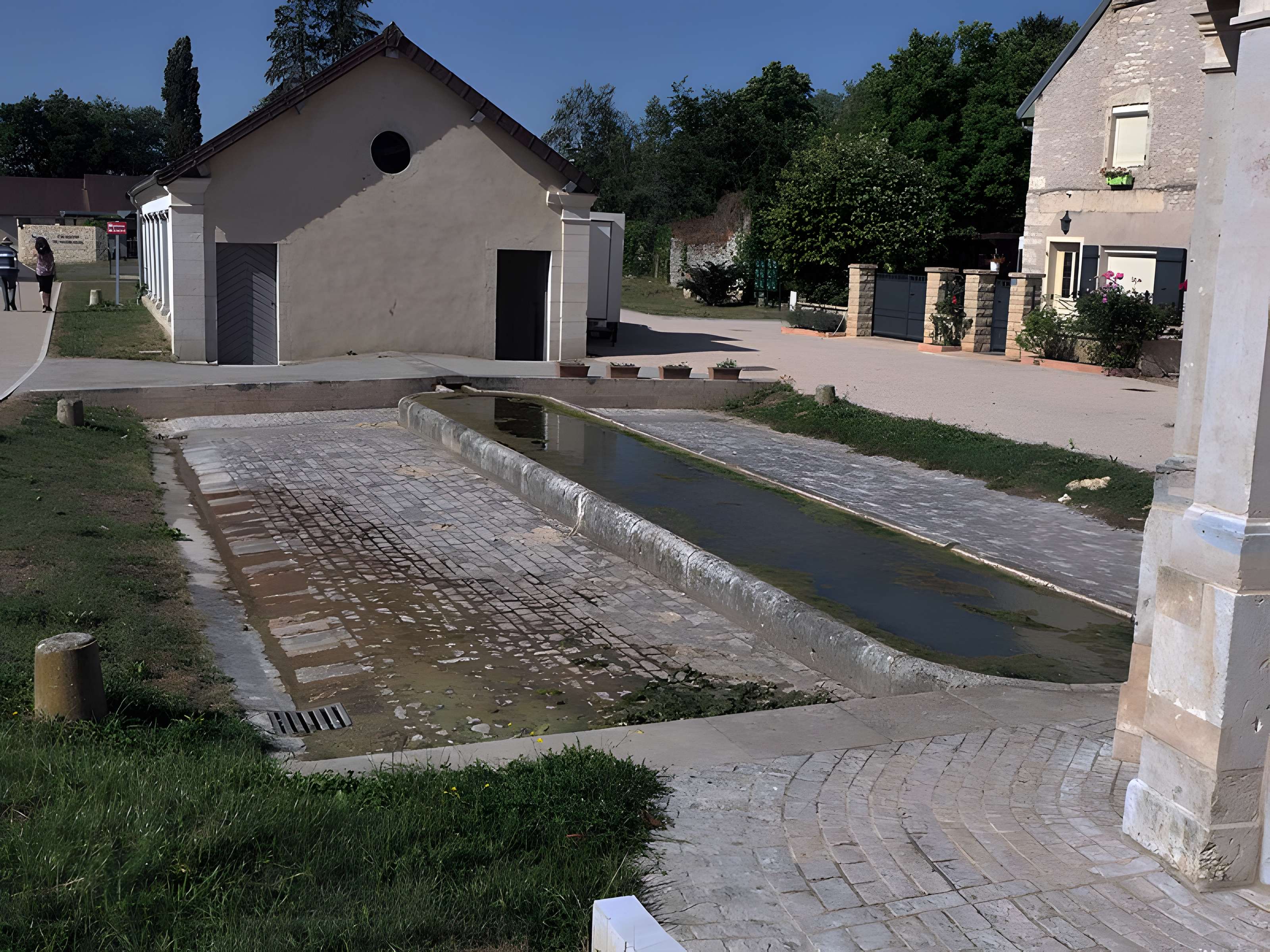 Fontaine-lavoir de Montagney