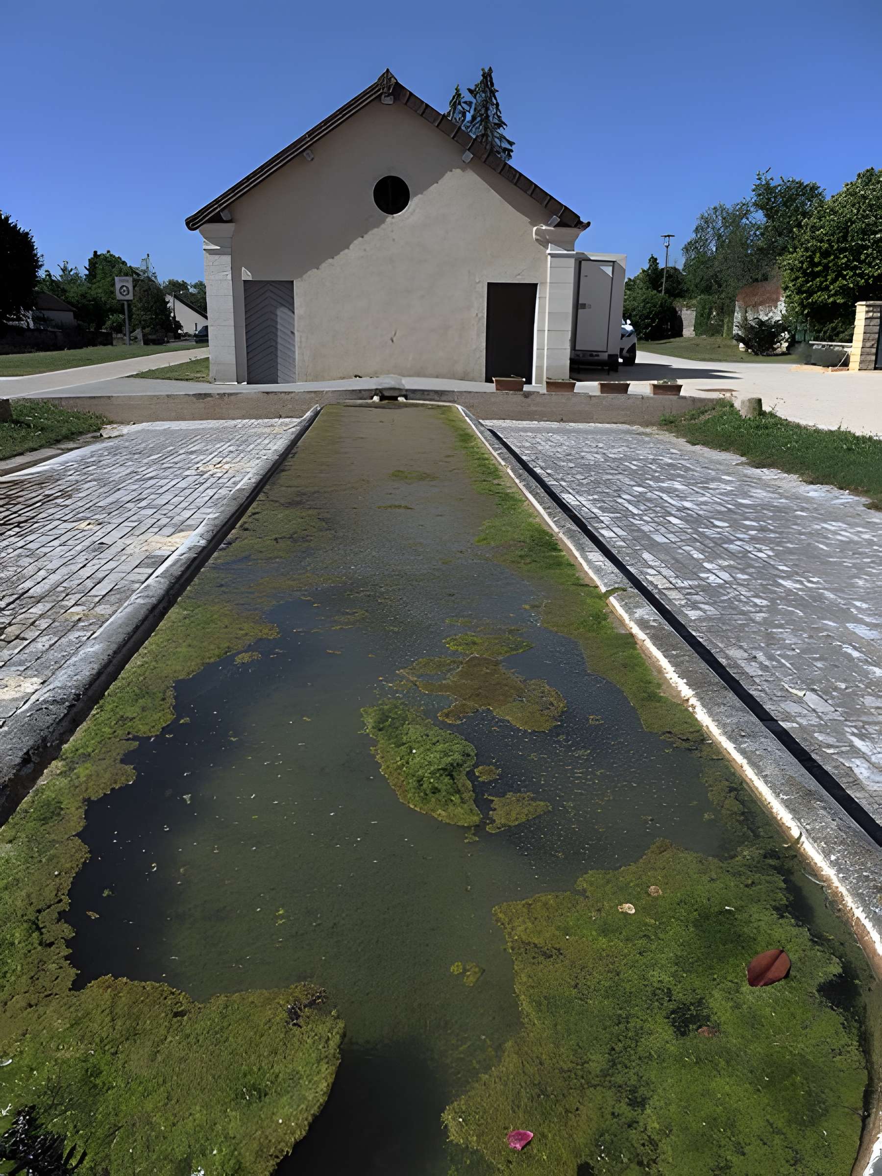 Fontaine-lavoir de Montagney