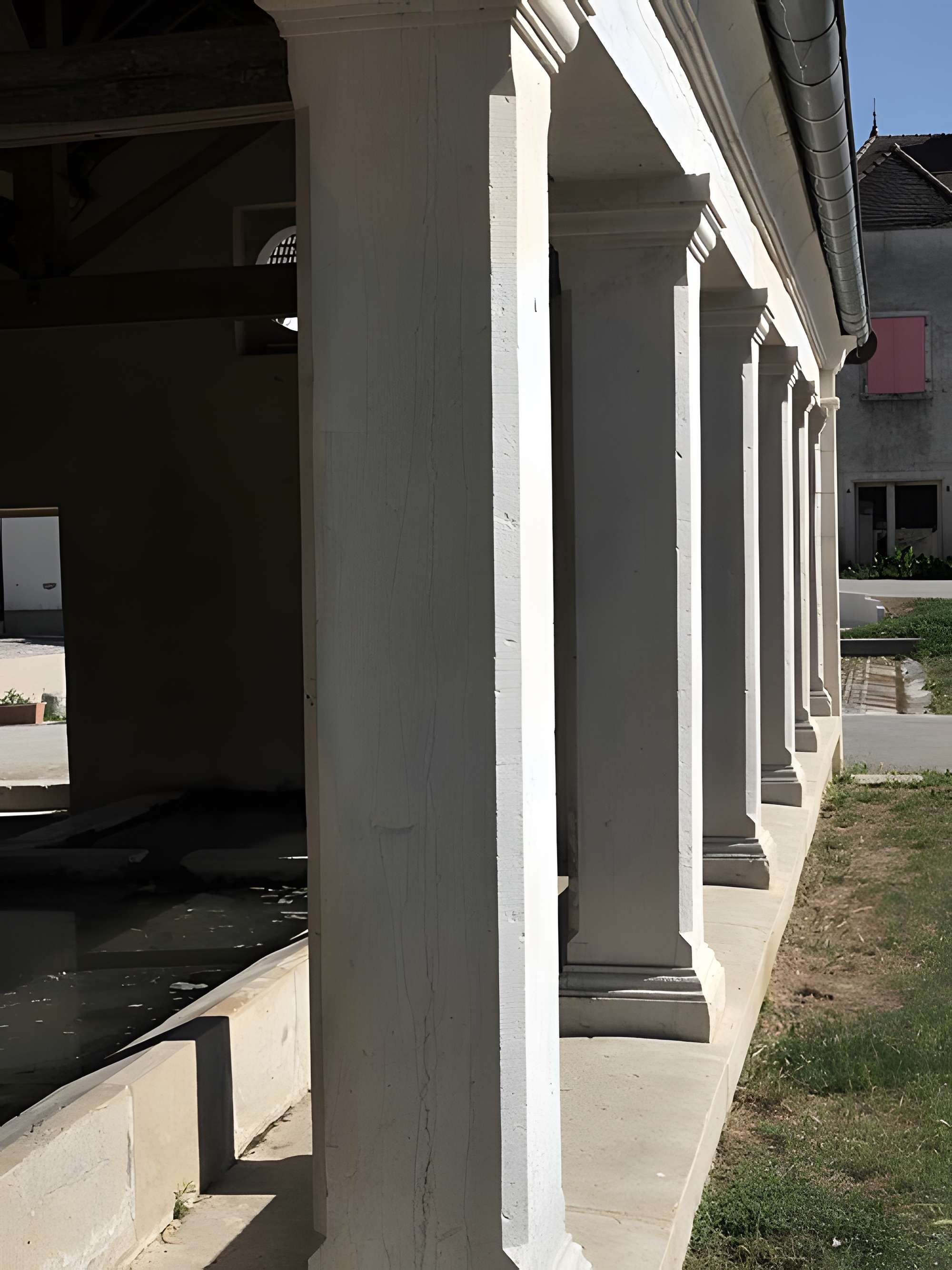 Fontaine-lavoir de Montagney