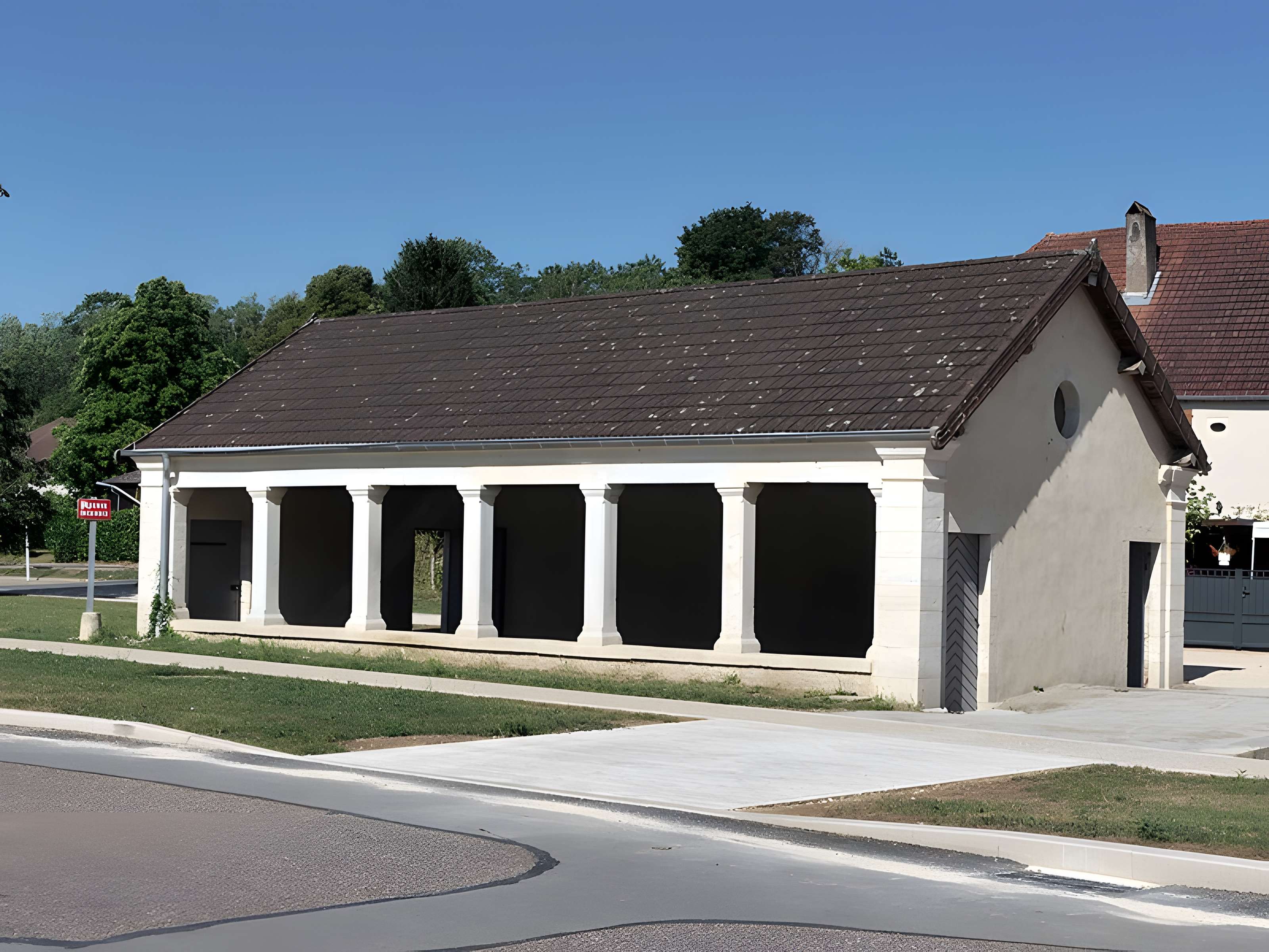 Fontaine-lavoir de Montagney