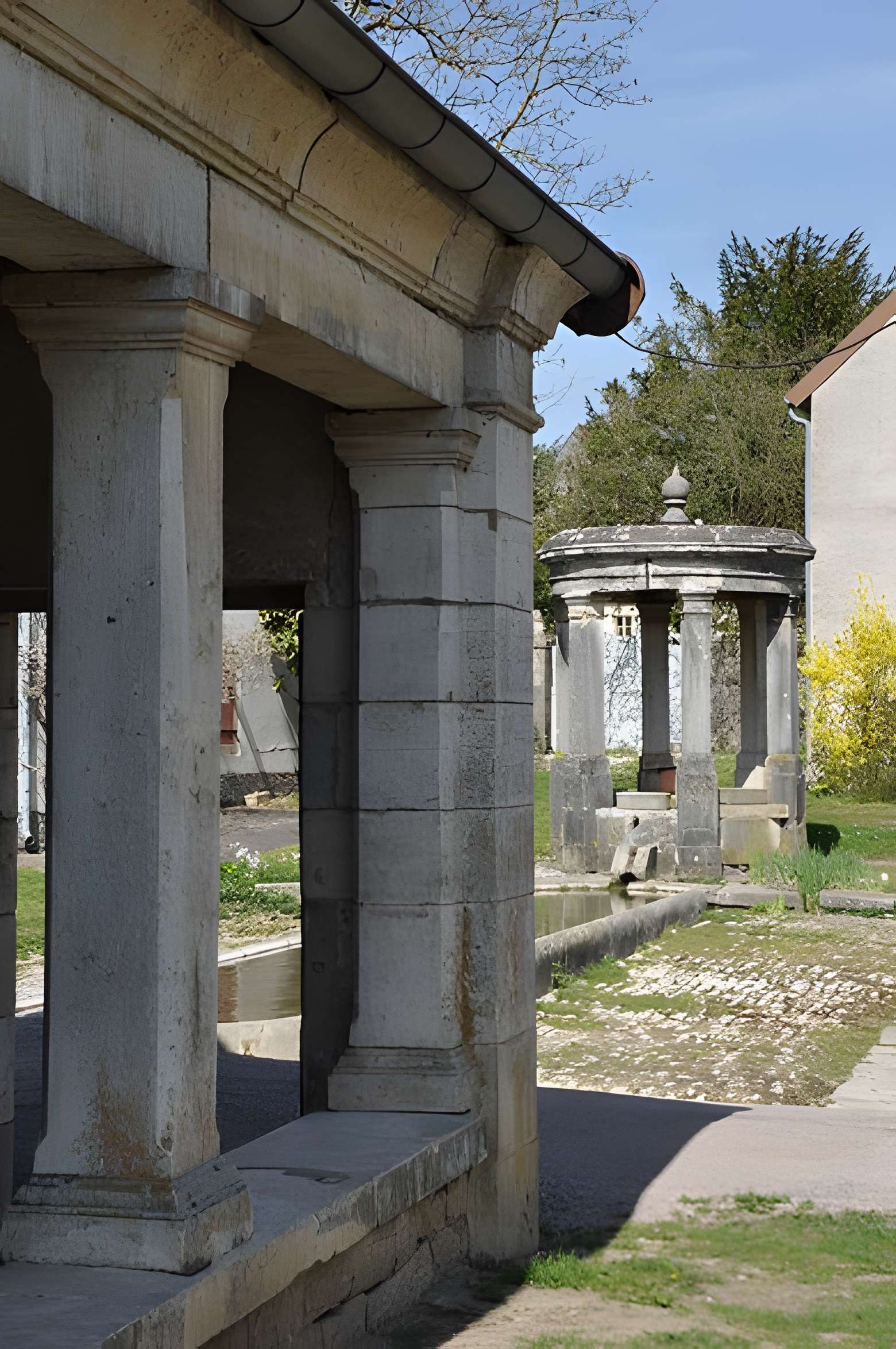 Fontaine-lavoir de Montagney 