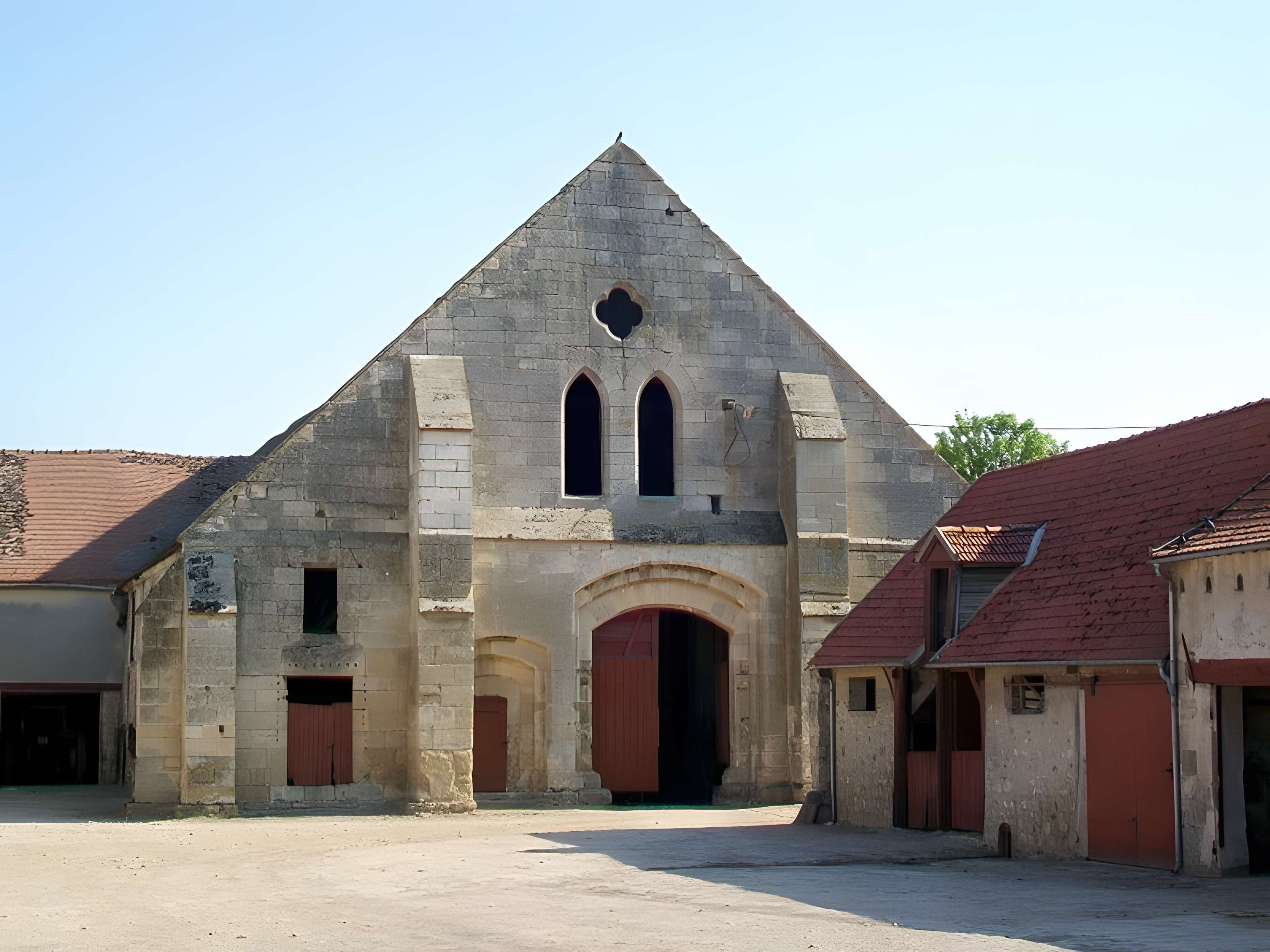 Grange de la ferme de Fourcheret à Fontaine-Chaalis 