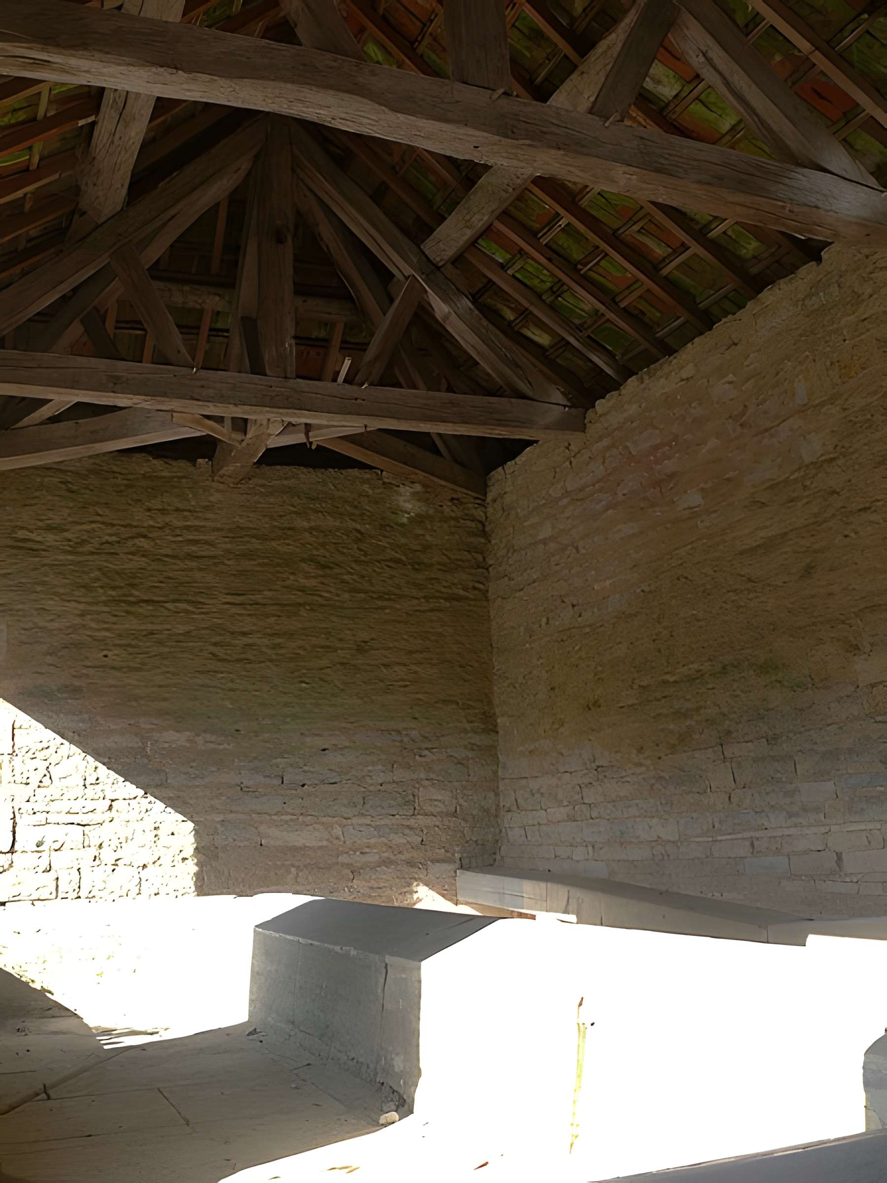 Fontaine-lavoir de Pennesières